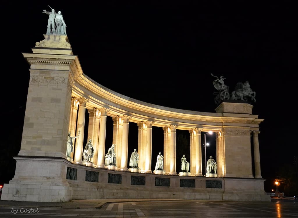 Heroes' Square