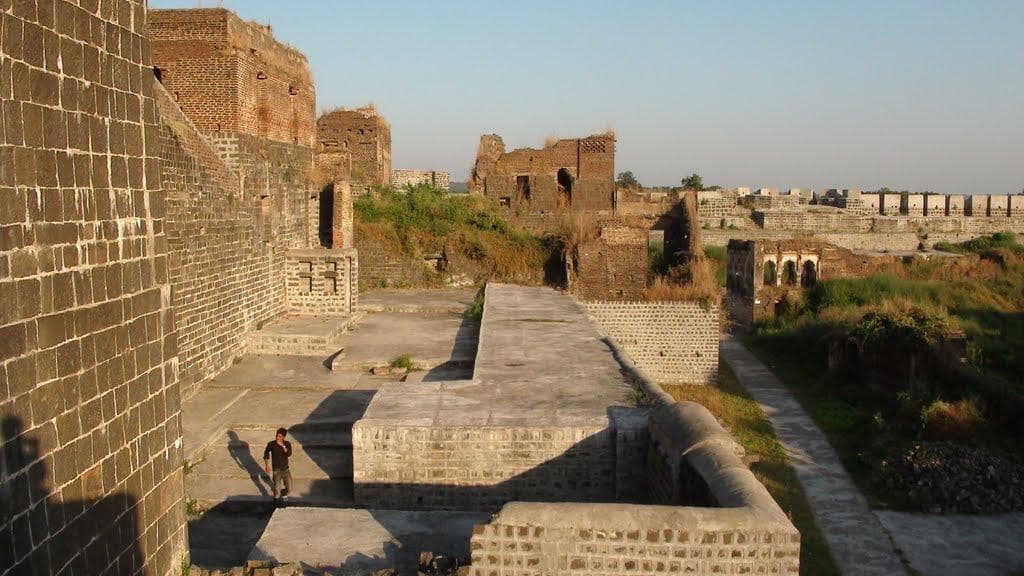 Kandhar Fort
