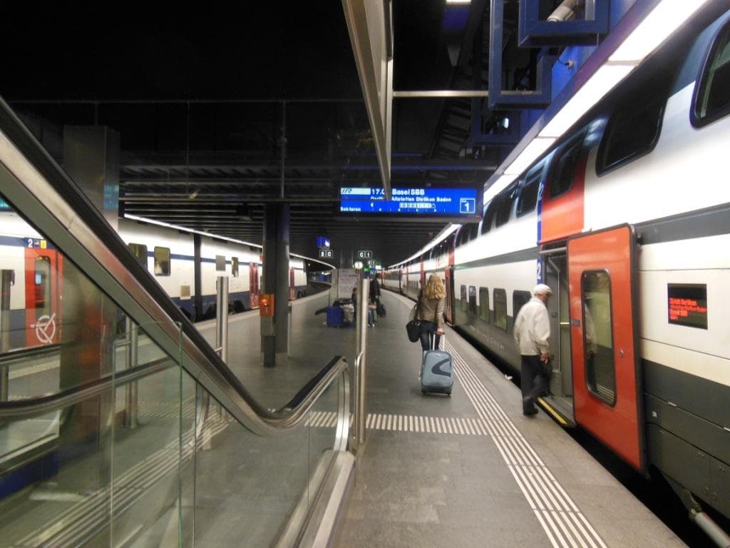 TGV Lyria Train