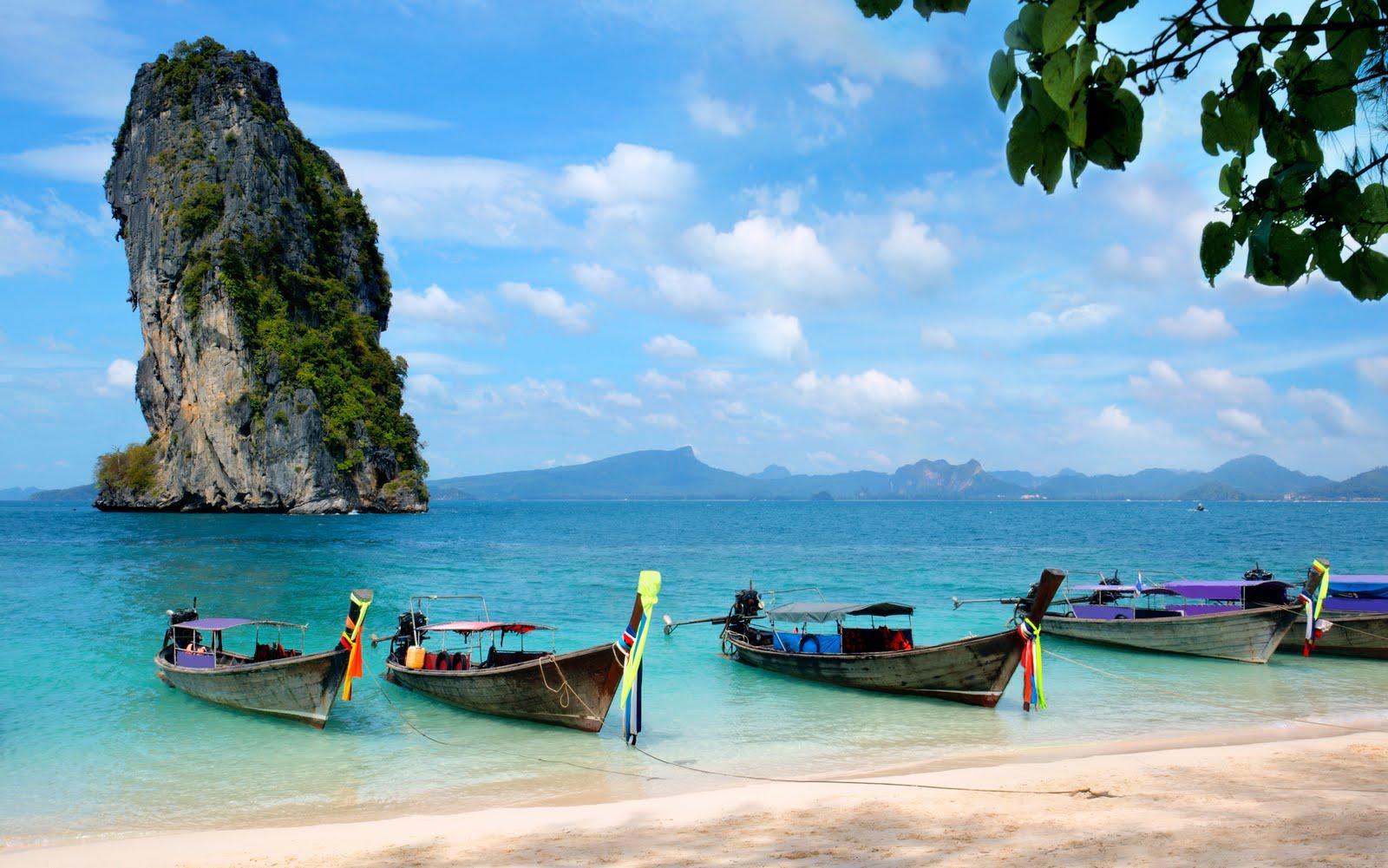 Amini Beach