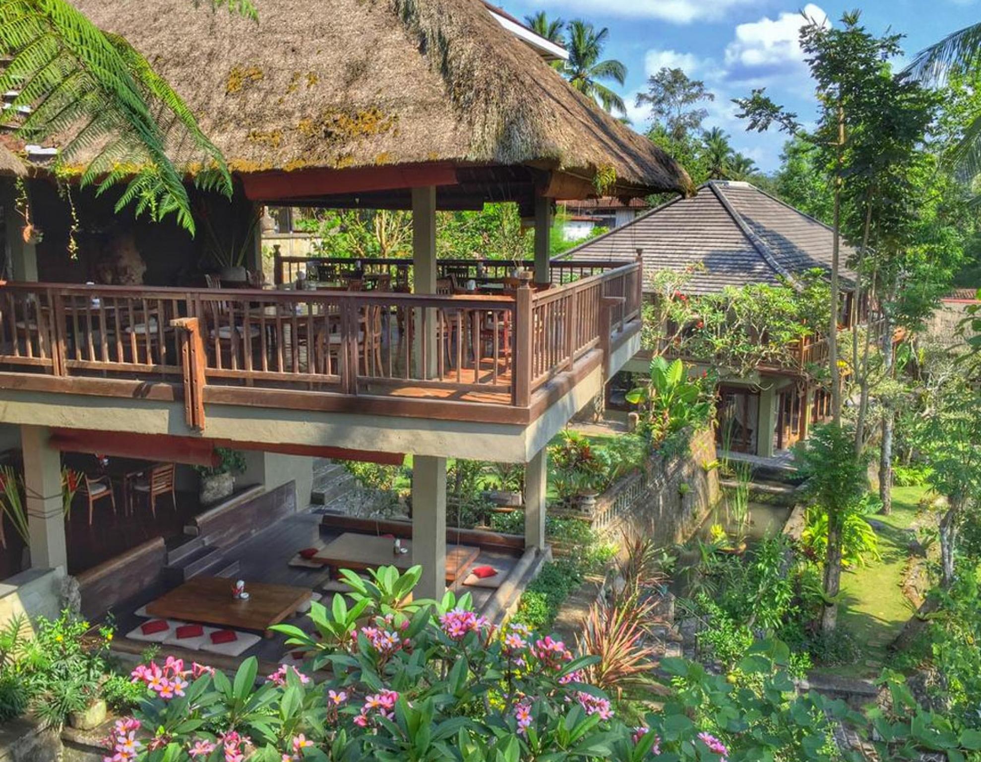 Kampung Cafe