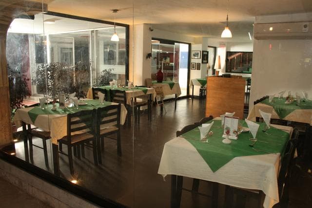 Hotel Shah International