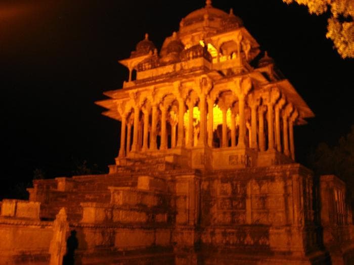 Chaurasi Khambon ki Chhatri