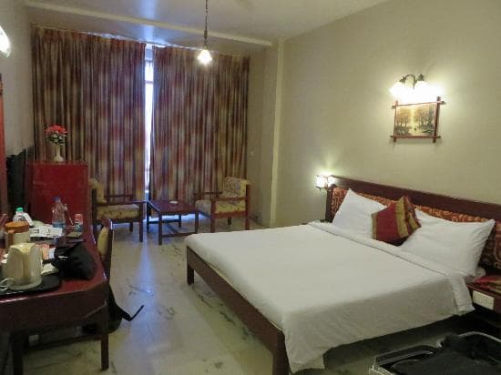 Hotel Gnanam Thanjavur