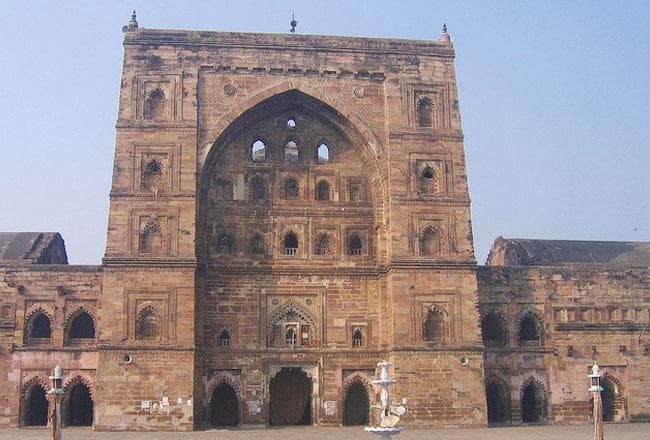 Lal Darwaza Masjid